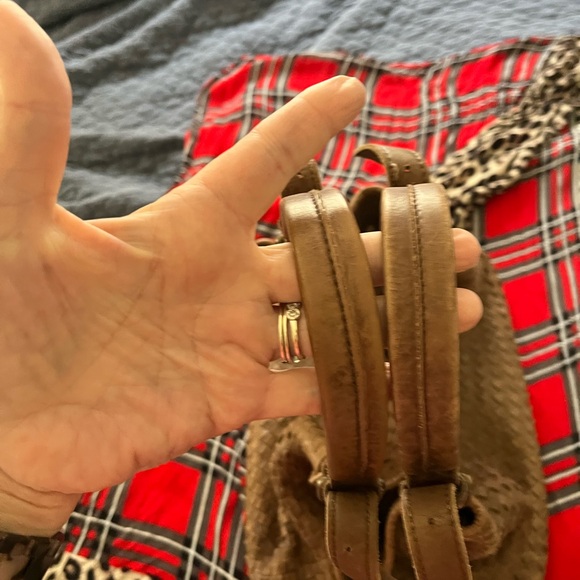 Valentina NWOT Woven Leather bag. There are no marks, stains or scratches - Picture 7 of 14